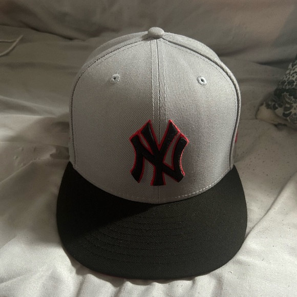 Base ball cap size 7 1/2 - Picture 2 of 3